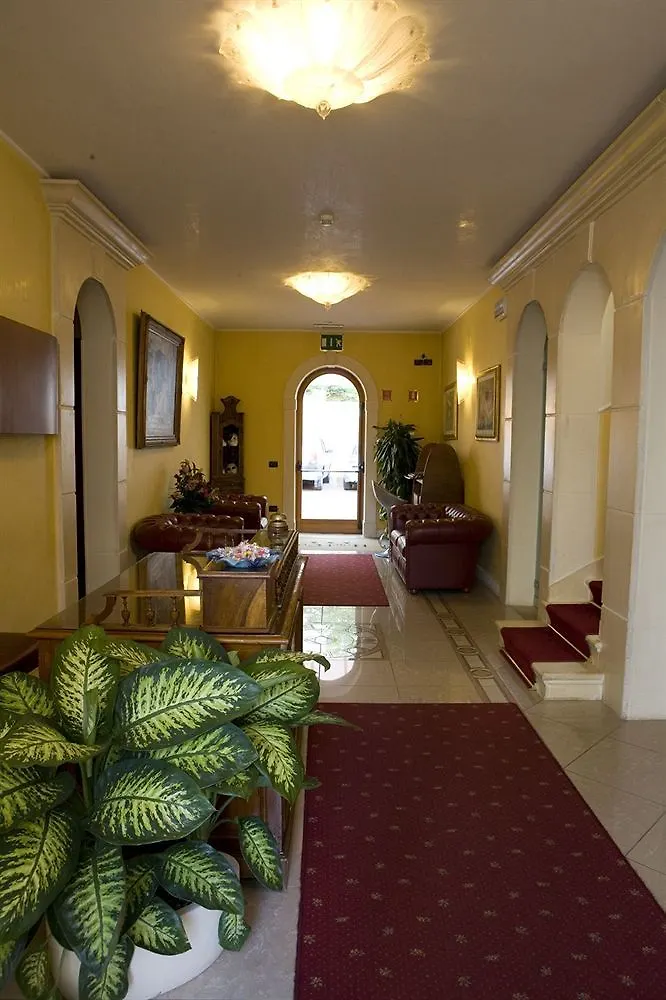 Hotel Cris Μέστρε